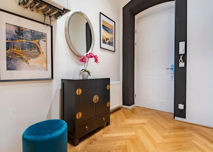 Premium For 4 Near Museumsquartier Metro U2 & U3 Apartment