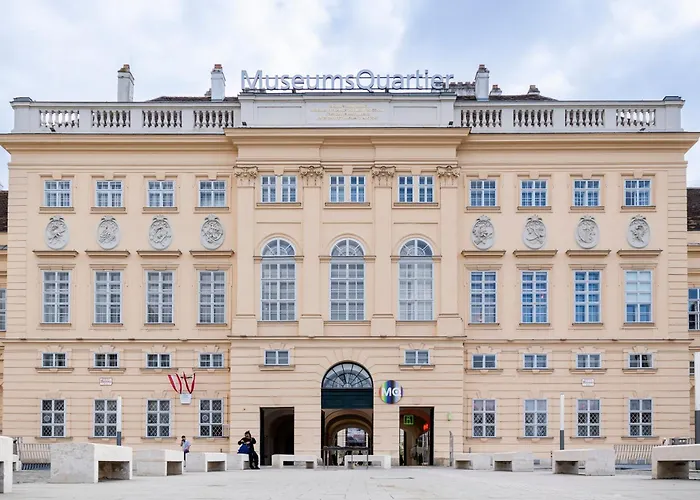 Premium For 4 Near Museumsquartier Metro U2 & U3 * Wien